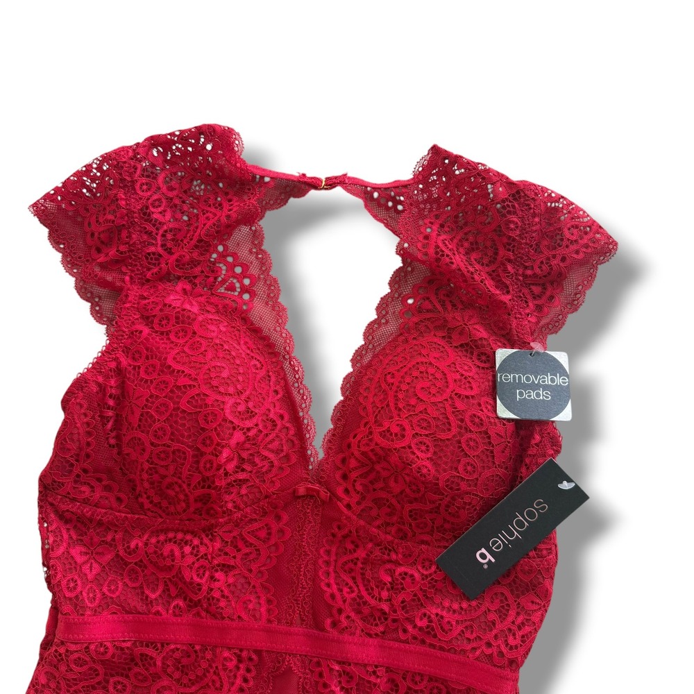 Sophie B Sm. Red Lace Bodysuit Open Back Cap Sleeve Removable Pads Sexy Romantic